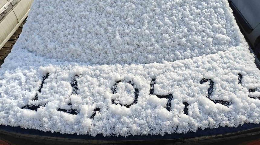 Kayseri&rsquo;ye Nisan ayında kar yağdı