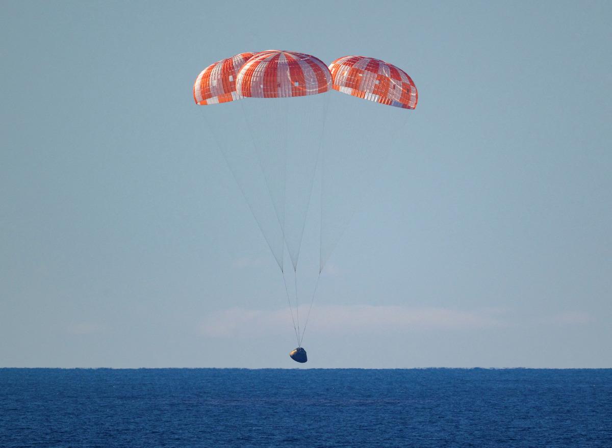 Artemis 2 Ay daki görevini tamamladı, Dünya ya döndü 1