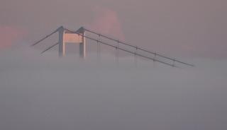 İstanbul Boğazı&rsquo;nda yoğun sis: FSM K&ouml;pr&uuml;s&uuml; g&ouml;zden kayboldu