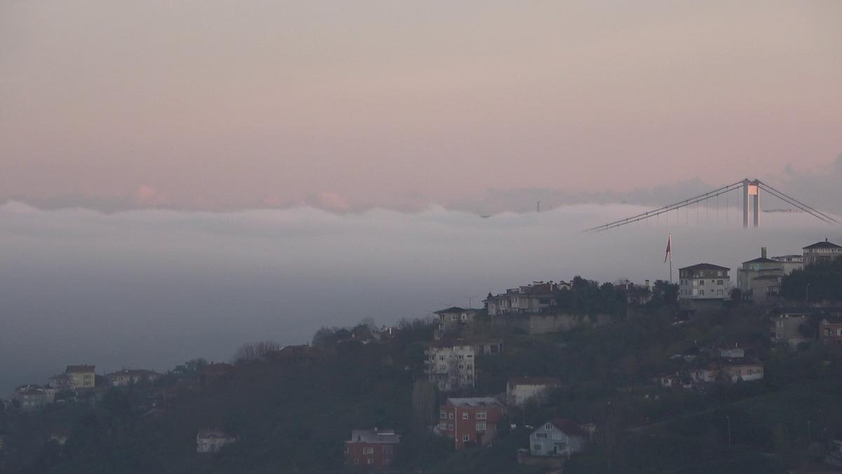 İstanbul Boğazı’nda yoğun sis: FSM Köprüsü gözden kayboldu 2