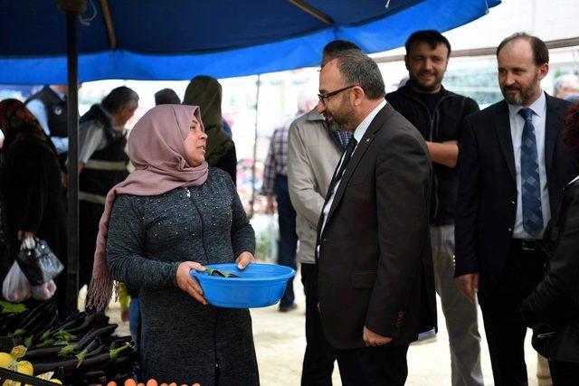 Başkan &Uuml;z&uuml;lmez&rsquo;den pazar incelemesi 2
