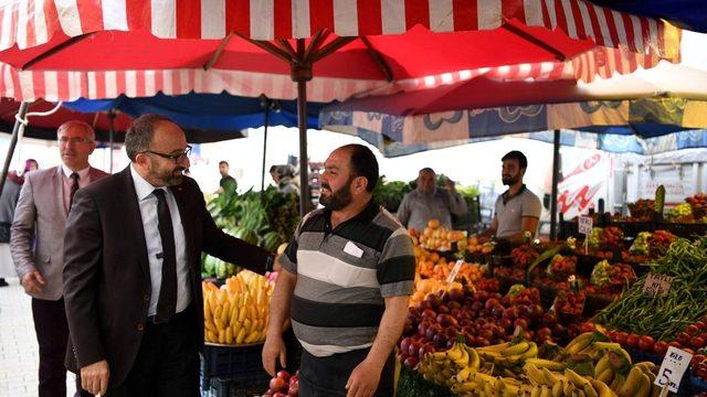 Başkan Üzülmez’den pazar incelemesi