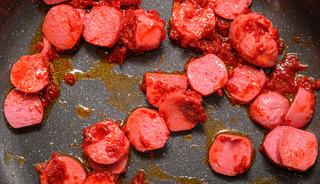 Lezzetli diye yeniyor ama kalbi &ccedil;&uuml;r&uuml;t&uuml;yor!