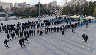 &Uuml;cretsiz olduğunu duyan vatandaşlar akın etti! Kısa s&uuml;rede t&uuml;kendi