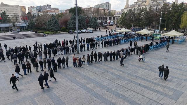 Ücretsiz olduğunu duyan vatandaşlar akın etti! Binlercesi kısa sürede tükendi
