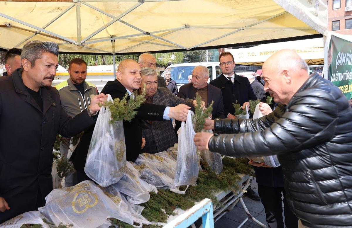 Ücretsiz olduğunu duyan vatandaşlar akın etti! Binlercesi kısa sürede tükendi 1