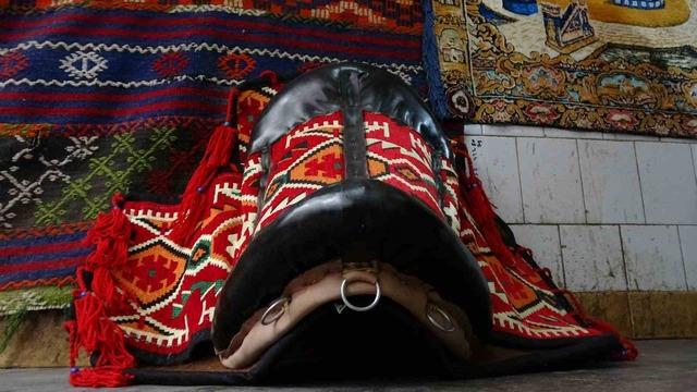 45 yıllık semerci ustası mesleğini yaşatmaya &ccedil;alışıyor 3