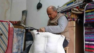 45 yıllık semerci ustası mesleğini yaşatmaya çalışıyor