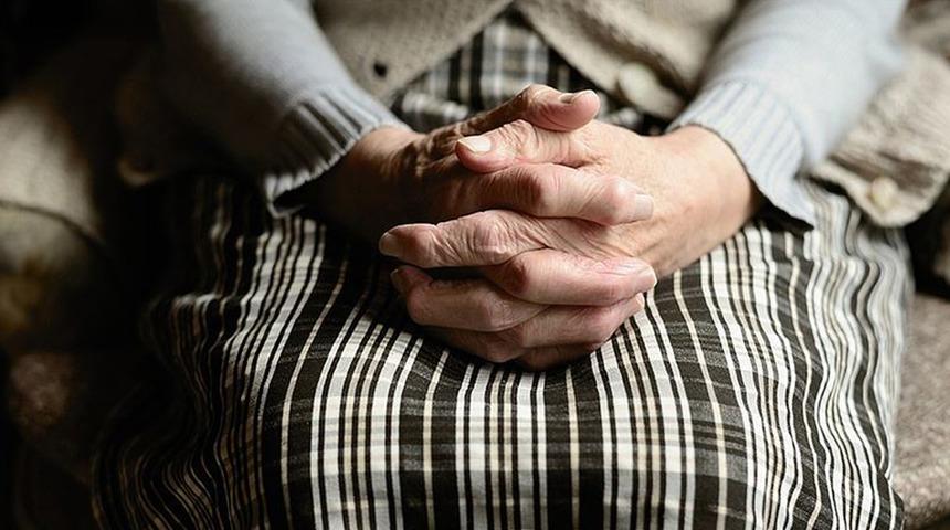 Ameliyatsız Parkinson tedavisi m&uuml;mk&uuml;n m&uuml;?