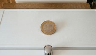 Japonlar buzdolabının &uuml;zerine madeni para koyuyor! İşte nedeni...