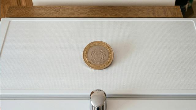 Japonlar buzdolabının üzerine madeni para koyuyor! İşte nedeni...