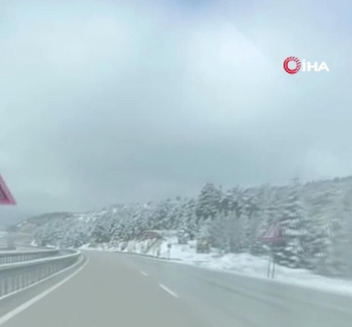 Ankara g&uuml;ne kar yağışıyla uyandı! Ara&ccedil;lar beyaza b&uuml;r&uuml;nd&uuml; 2