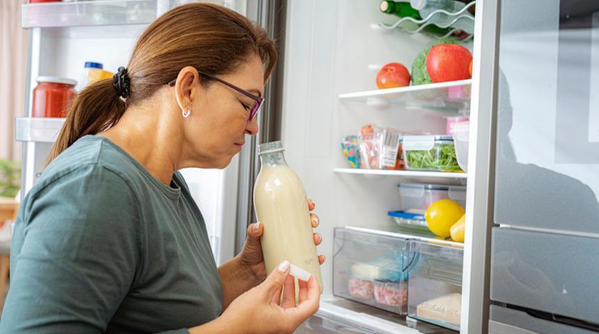 S&uuml;t&uuml; bu şekilde saklayanlara k&ouml;t&uuml; haber! Resmen zehre d&ouml;n&uuml;ş&uuml;yor