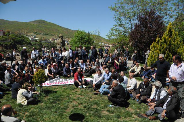 Tunceli'de 'OHAL değil, demokrasi istiyoruz' eylemi