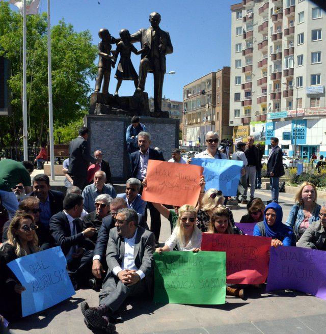 Diyarbakır'da, CHP'nin oturma eylemine HDP desteği