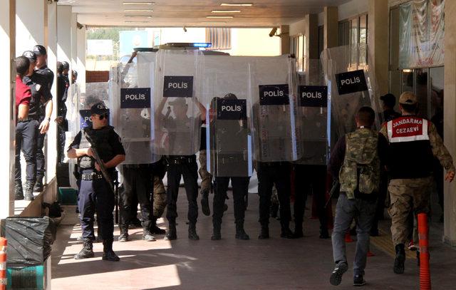 Derik Kaymakamının şehit edildiği saldırının sanığı kendini yaktı (2)