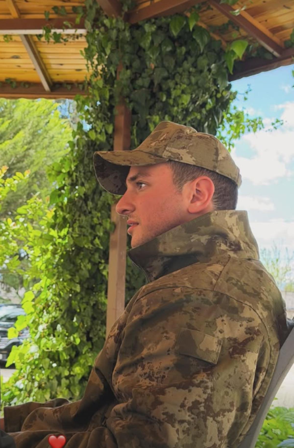 Sibel Can ın oğlu Emir askerde! Son halini paylaştılar 2