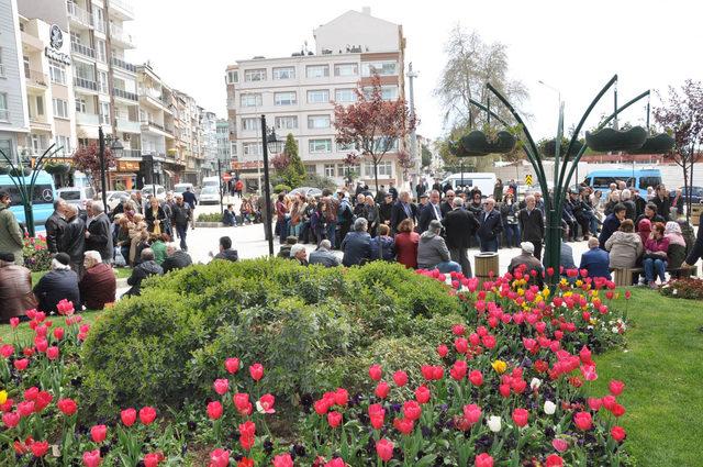 Sinop'ta CHP'liler oturma eylemi yaptı