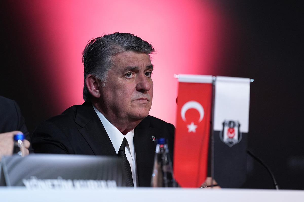 Beşiktaş Başkanı Serdal Adalı TFF ye seslendi!  Sahaya talimat alıp &ccedil;ıkanlar...  1