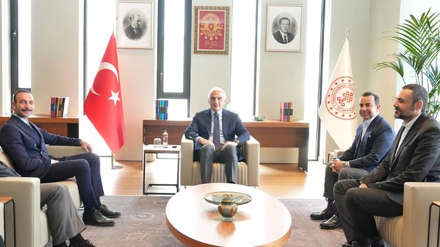 Kültür ve Turizm Bakanı ile oyuncu Görkem Sevindik bir araya geldi