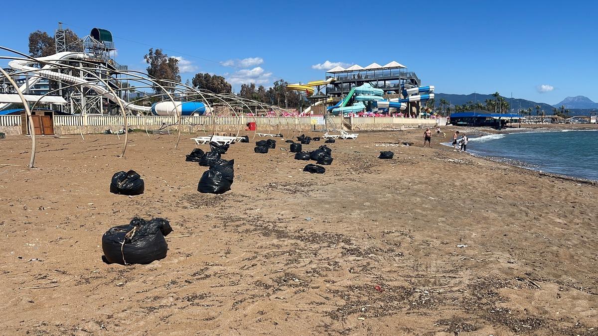 Alanya sahilde siyah tabaka oluştu! Nedeni sonradan ortaya &ccedil;ıktı 7