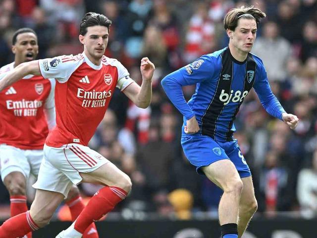Premier Lig'de lider Arsenal'a şok skor!