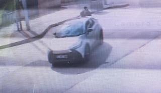 Bursa'da cip ile motosiklet &ccedil;arpıştı, 2 kişi yaralandı: Kaza anı kamerada