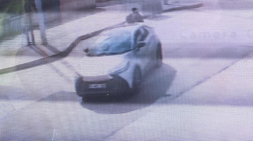 Bursa'da cip ile motosiklet &ccedil;arpıştı, 2 kişi yaralandı: Kaza anı kamerada