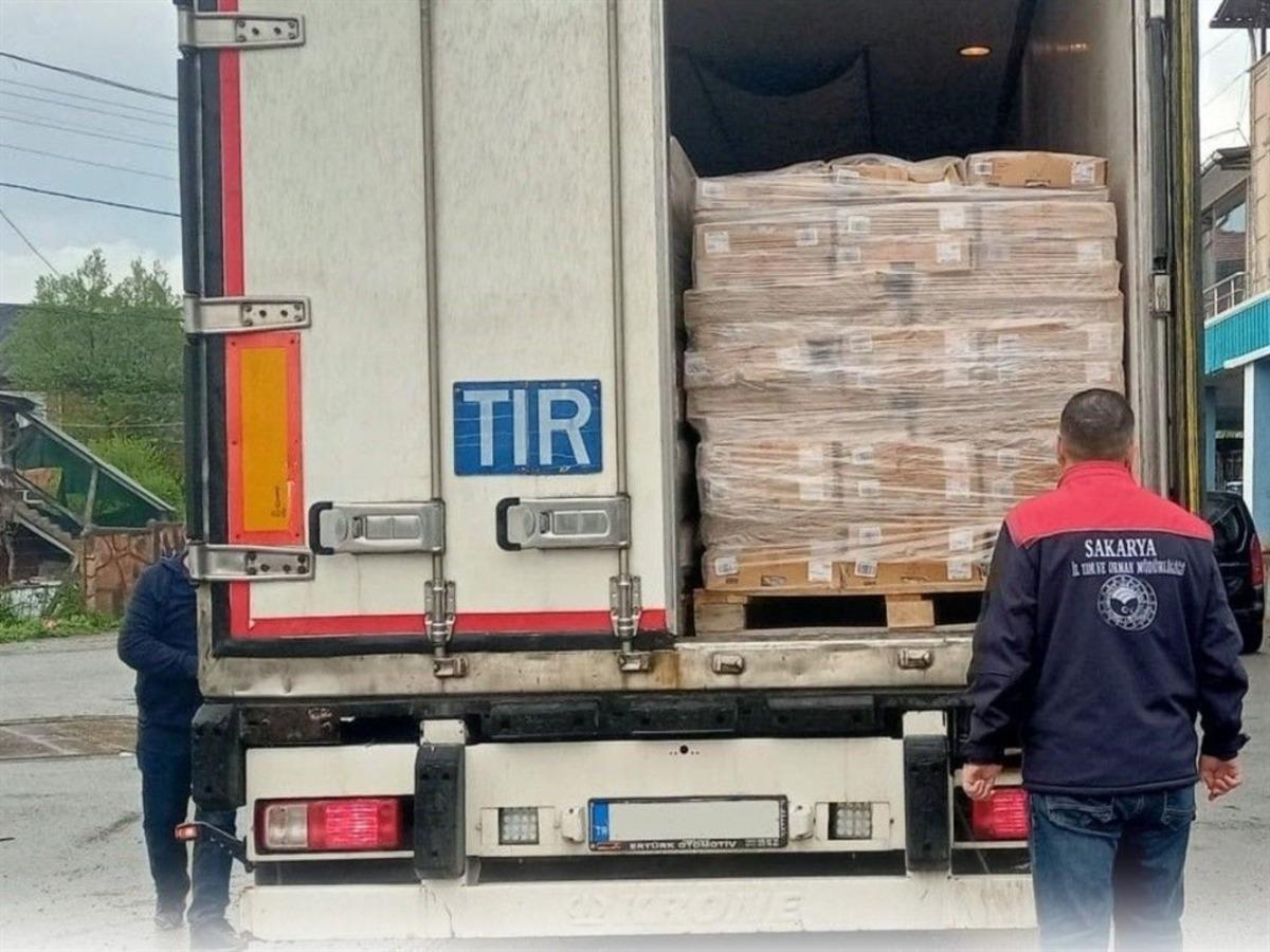 Vatandaşa yedireceklerdi! Sakarya da 32 ton son t&uuml;ketim tarihi ge&ccedil;miş tavuk eti ele ge&ccedil;irildi 1