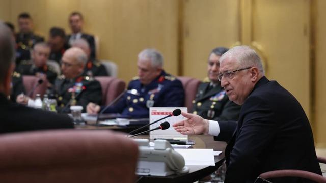 Bakan Güler, Kara Kuvvetleri Komutanlığındaki değerlendirme toplantısına katıldı