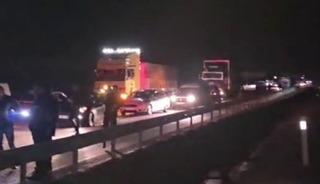 Erzurum'da jandarma aracının da karıştığı zincirleme kaza: 2 asker yaralı