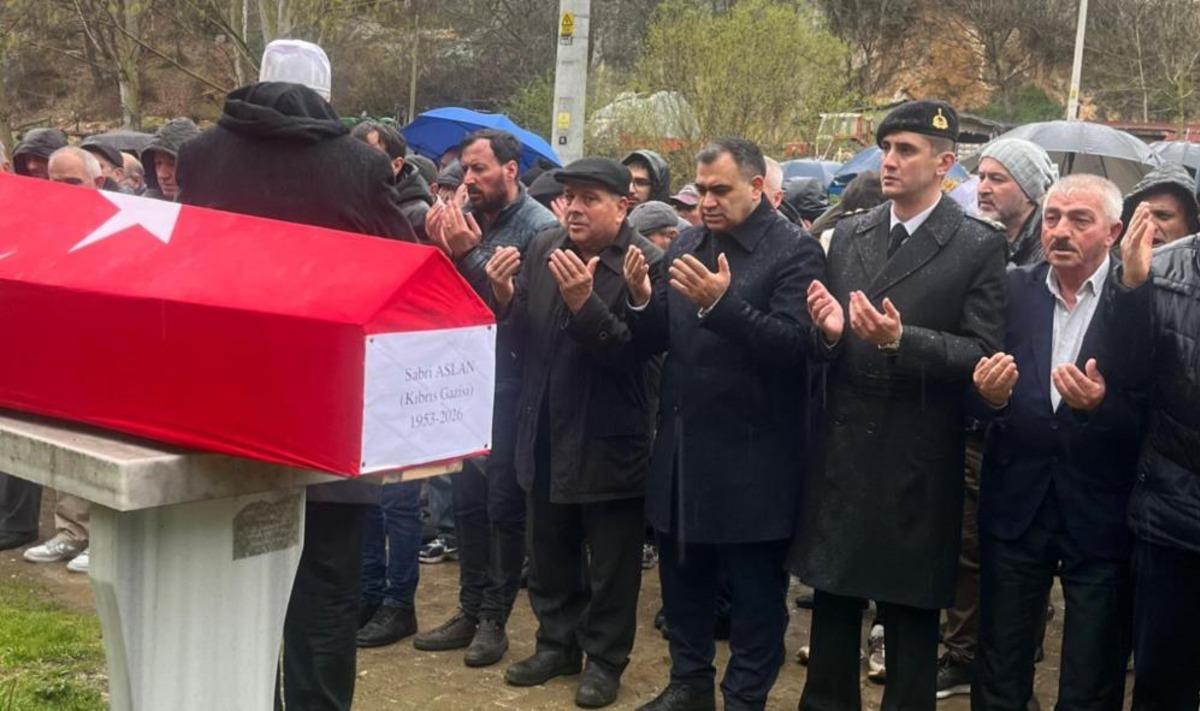 Kıbrıs Gazisi Sabri Aslan son yolculuğuna uğurlandı 1