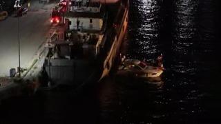 Üsküdar'da gemiye çarpan tekne battı; 5 kişi kurtarıldı