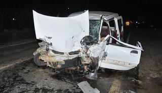 İzmir'de 3 aracın karıştığı trafik kazası: 4 yaralı