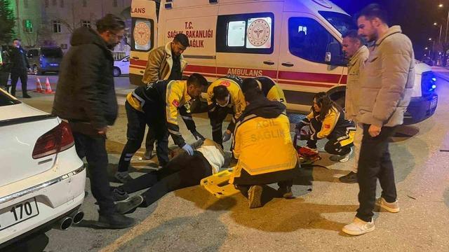 Pikap ile otomobilin çarpıştığı kazada ortalık savaş alanına döndü: 6 yaralı 1