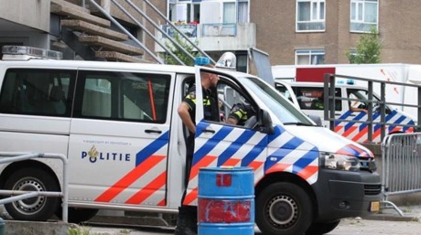 Hollanda'da kriz son anda &ouml;nlendi! T&uuml;rkiye Konsolosluğu'na saldıracaklardı