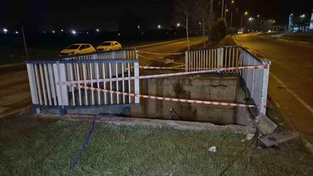 Eskişehir’de kontrolden çıkan otomobil sulama kanalına uçtu: 2 yaralı 5