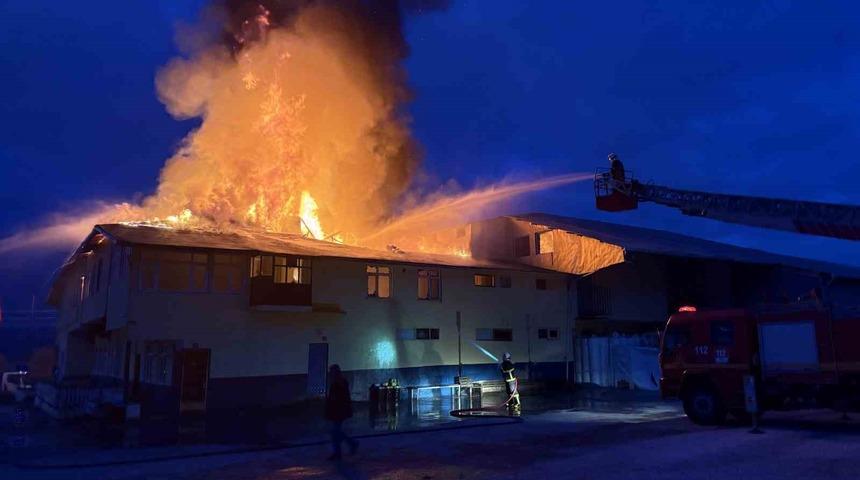 Kastamonu&rsquo;da fabrika yangını