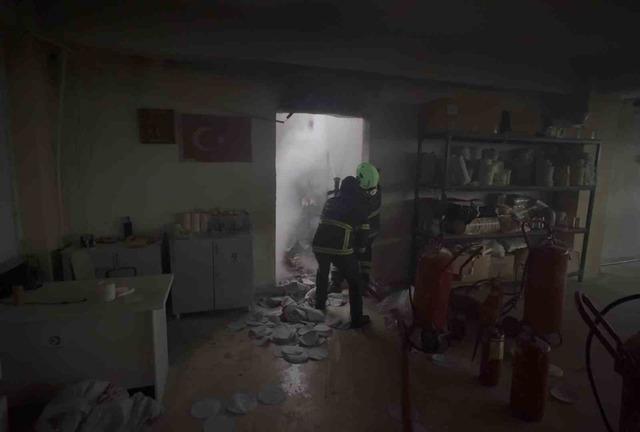 Kastamonu&rsquo;daki fabrika yangını kontrol altına alındı 4