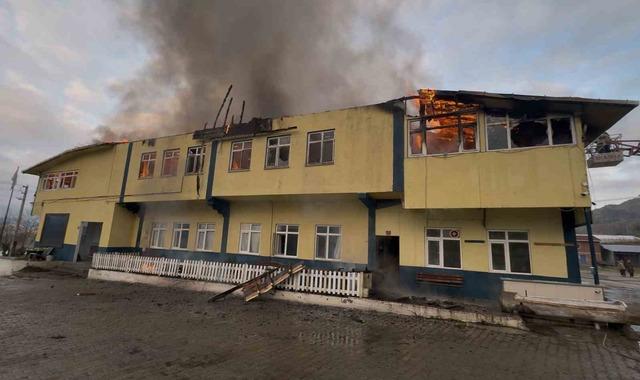 Kastamonu&rsquo;daki fabrika yangını kontrol altına alındı 2