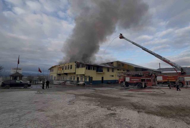 Kastamonu&rsquo;daki fabrika yangını kontrol altına alındı 1