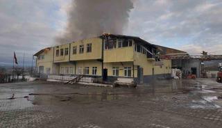 Kastamonu&rsquo;daki fabrika yangını kontrol altına alındı