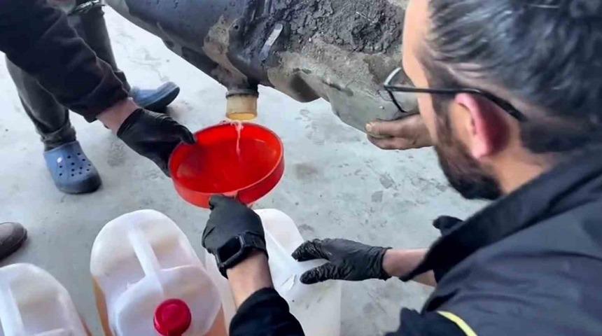 Yakıt deposunda 48 kilo sıvı metamfetamin ele ge&ccedil;irildi