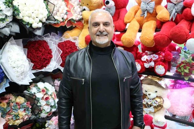 Kavga diye geldiler, &ccedil;i&ccedil;eklerle karşılandılar 1