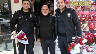 Kavga diye geldiler, çiçeklerle karşılandılar