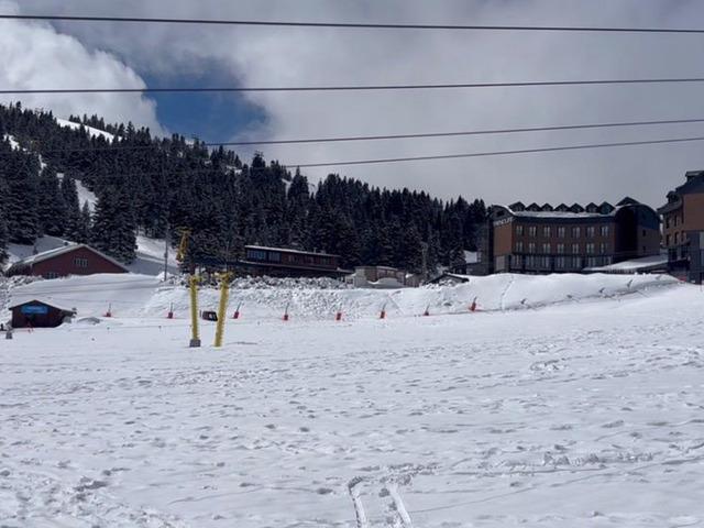 T&uuml;rkiye'nin "Beyaz Cennet"i boş kaldı! Kar var, tatilci yok