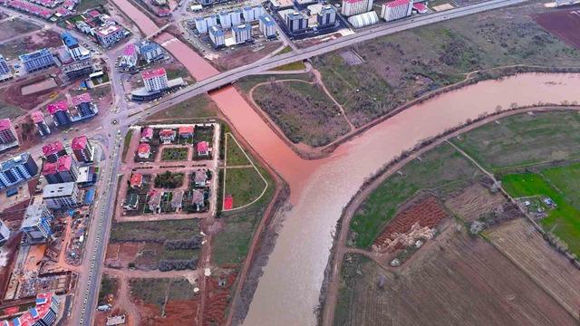 Fadlum &Ccedil;ayı Kızılırmak&rsquo;a rengini verdi 2