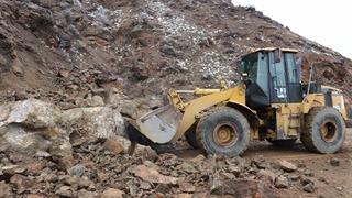 Erzurum’da heyelan! Yol kapandı