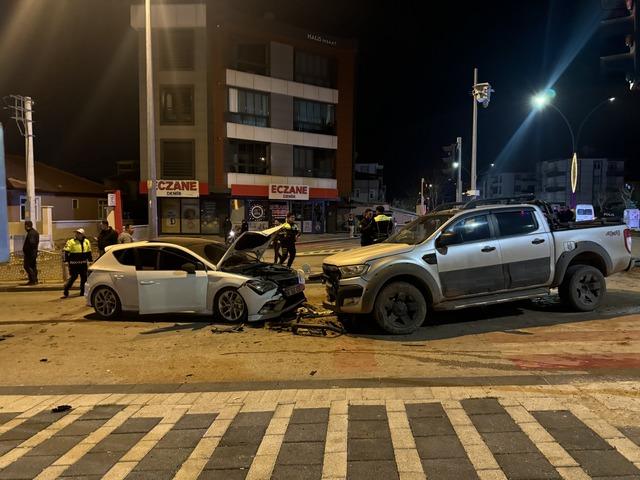 Karaman'da trafik kazası: 6 yaralı