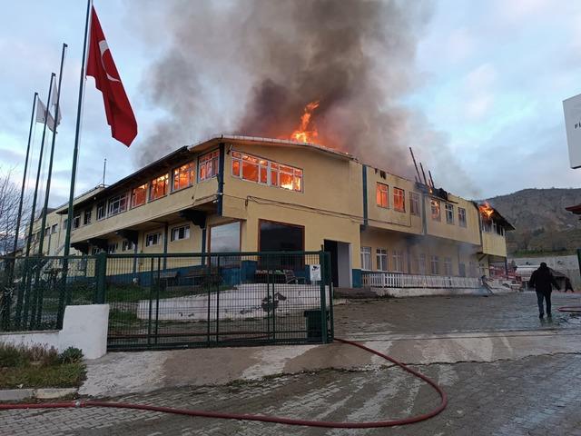 Kastamonu'daki fabrika yangını kontrol altına alındı